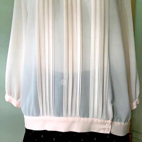 🎉 HOST PICK 🎉 NWOT  French Connection Baby Pink Chiffon Blouse, Size 10 - Picture 4 of 16